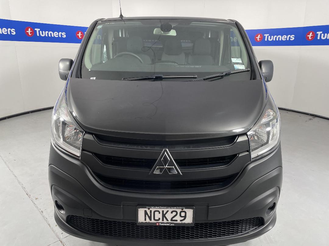 Photo '2' of Mitsubishi Express