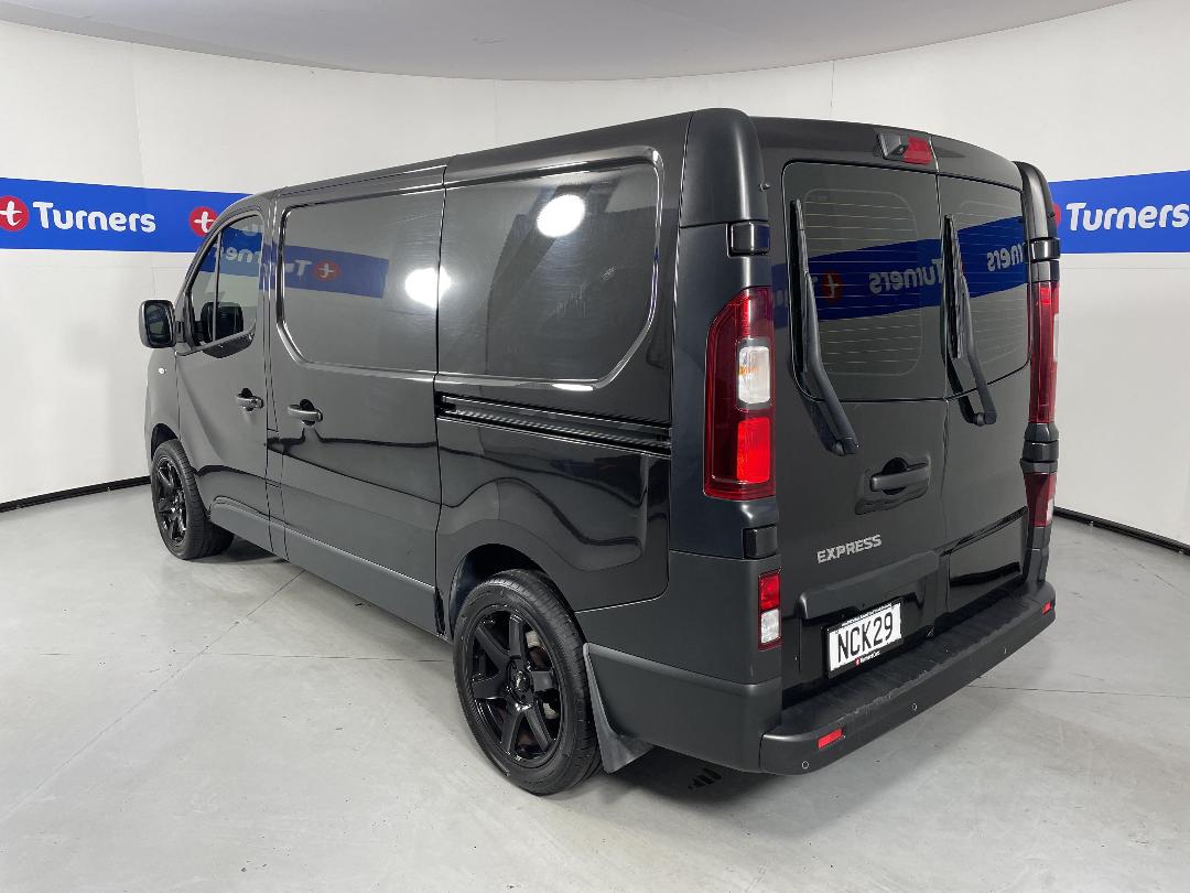 Photo '5' of Mitsubishi Express