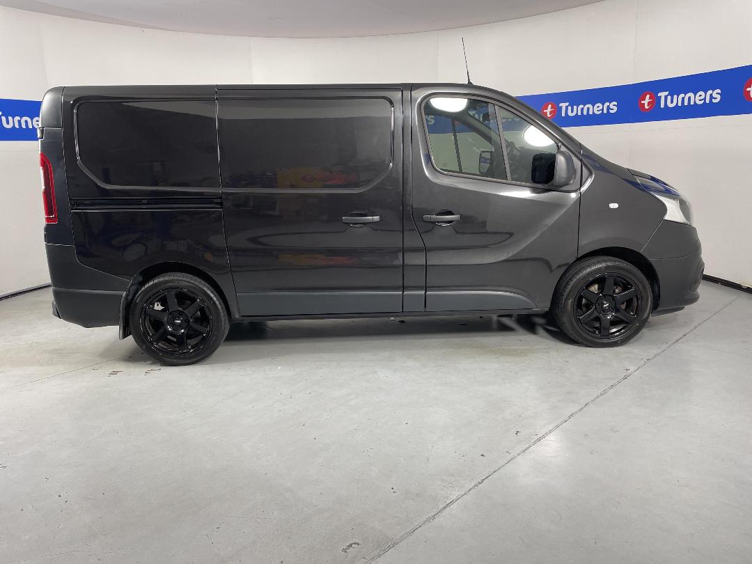 Photo '21' of Mitsubishi Express