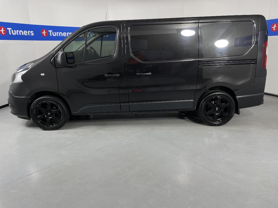 Photo '22' of Mitsubishi Express