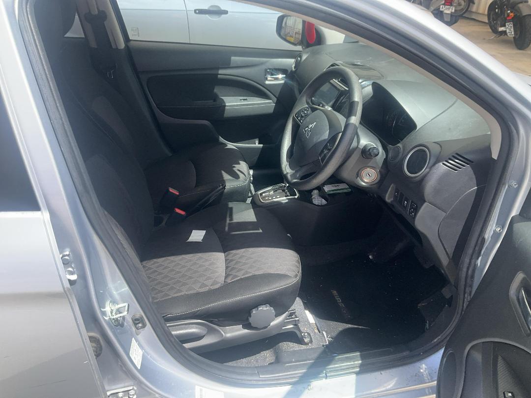 Photo '9' of Mitsubishi Mirage XLS Photo '9' of Mitsubishi Mirage XLS