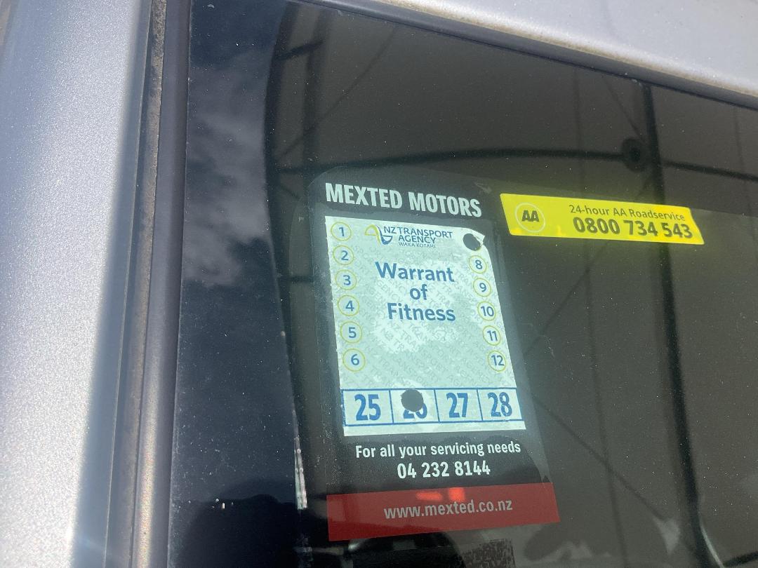 Photo '13' of Mitsubishi Mirage XLS Photo '13' of Mitsubishi Mirage XLS