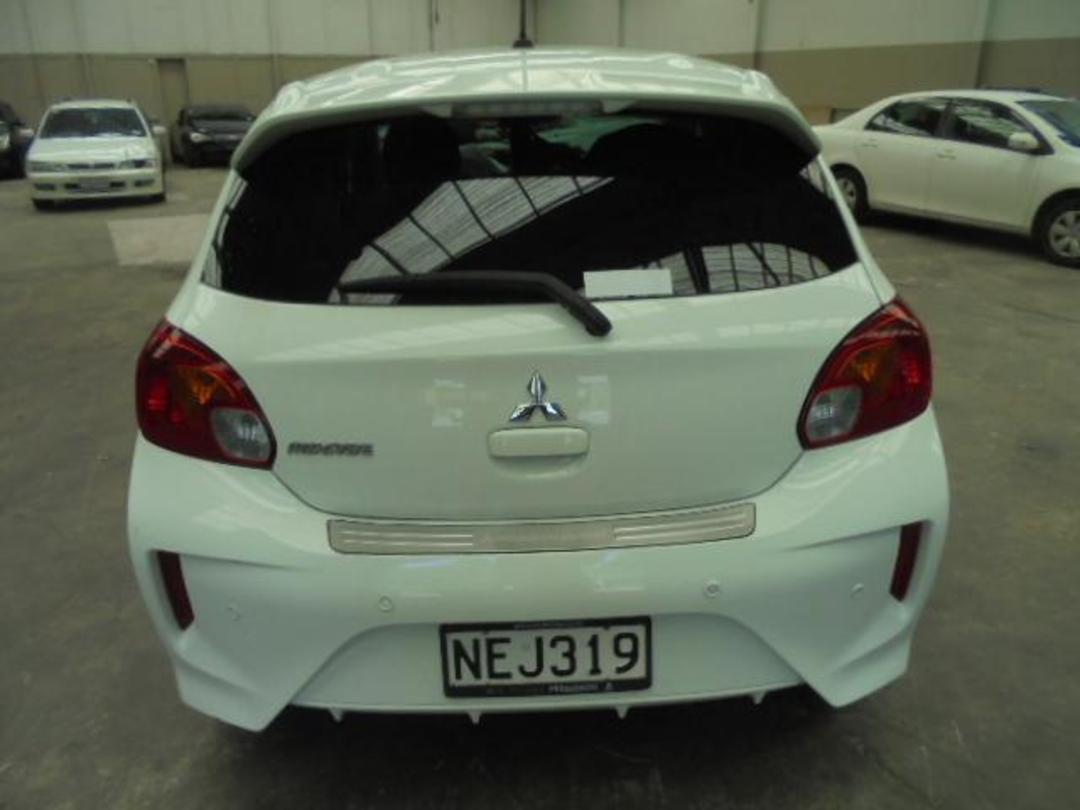 Photo '3' of Mitsubishi Mirage XLS Photo '3' of Mitsubishi Mirage XLS