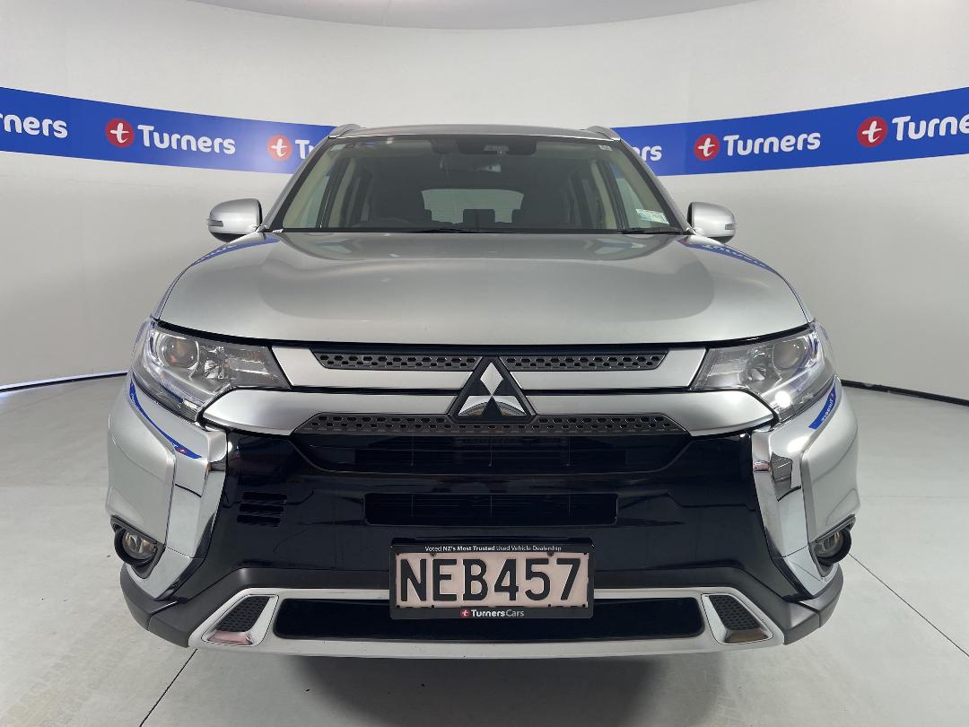 Photo '2' of Mitsubishi Outlander Photo '2' of Mitsubishi Outlander