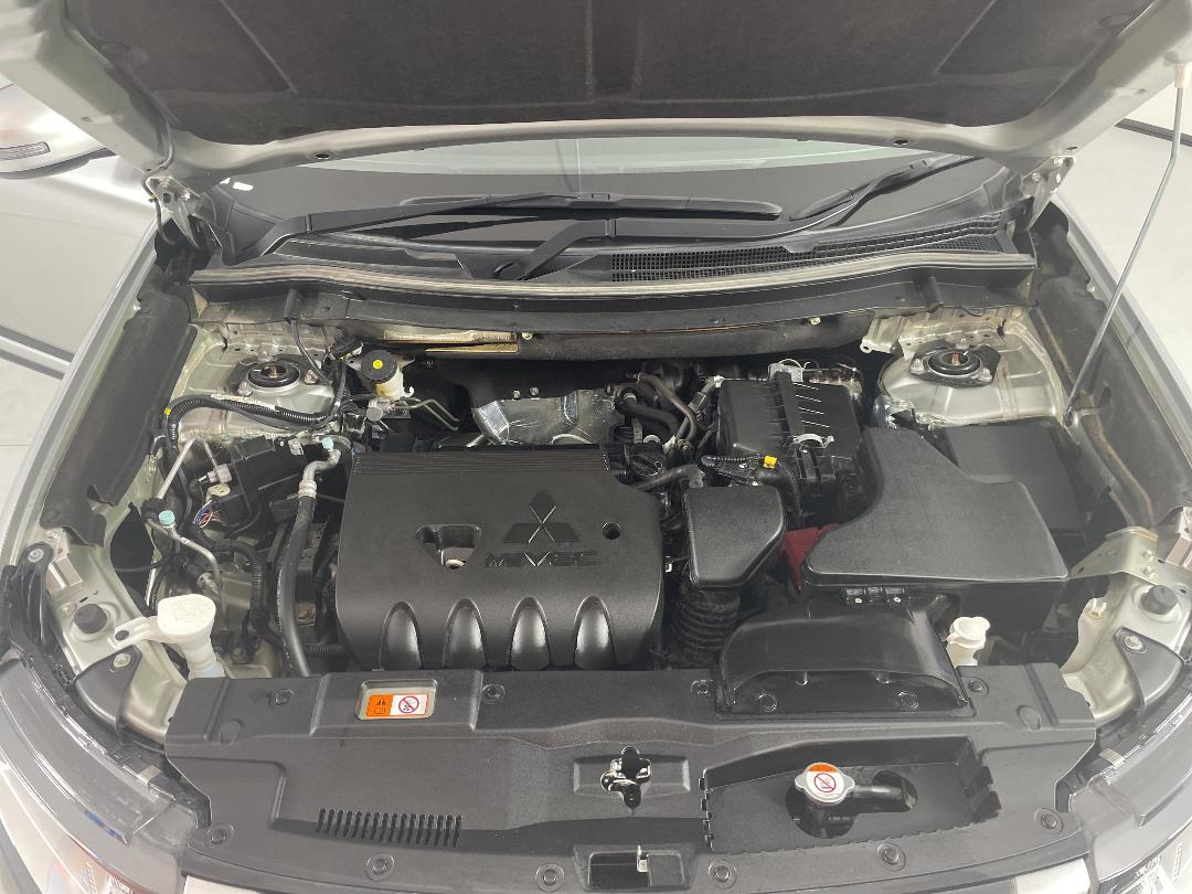 Photo '13' of Mitsubishi Outlander Photo '13' of Mitsubishi Outlander