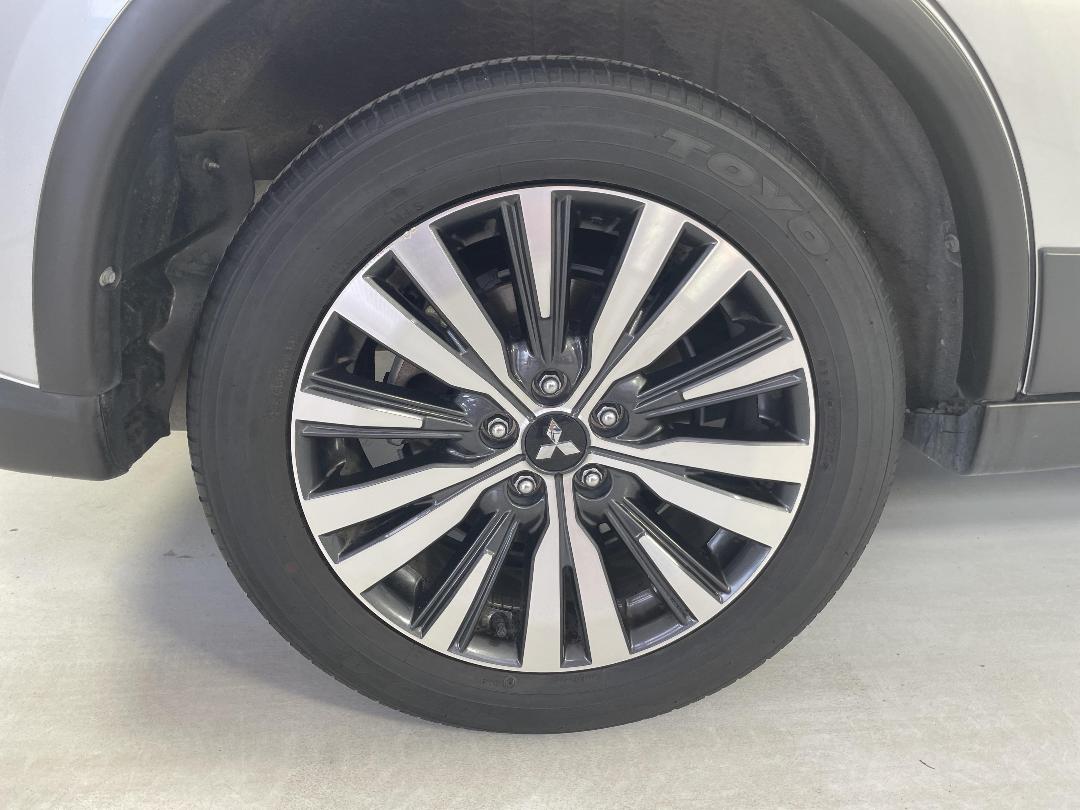 Photo '12' of Mitsubishi Outlander Photo '12' of Mitsubishi Outlander