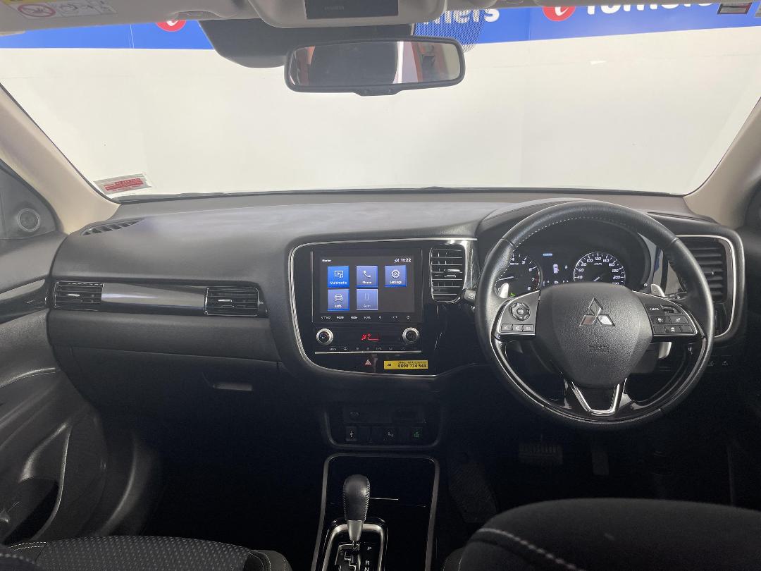 Photo '17' of Mitsubishi Outlander Photo '17' of Mitsubishi Outlander