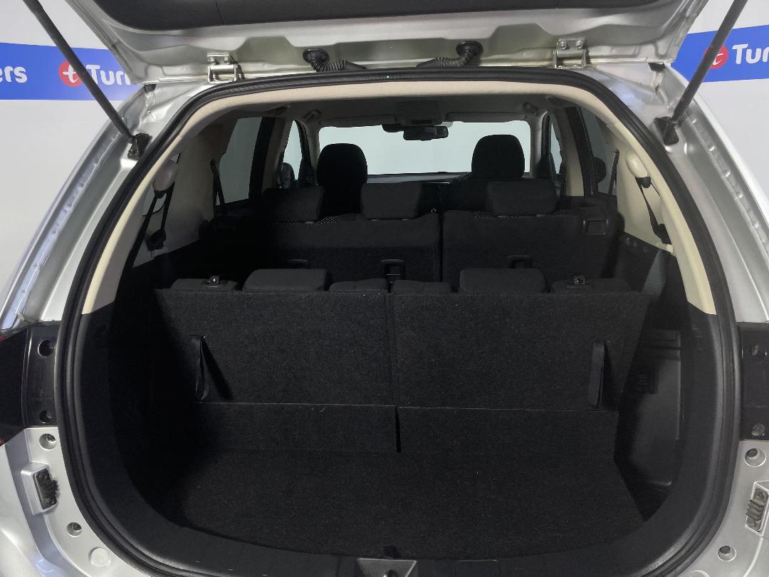 Photo '28' of Mitsubishi Outlander Photo '28' of Mitsubishi Outlander