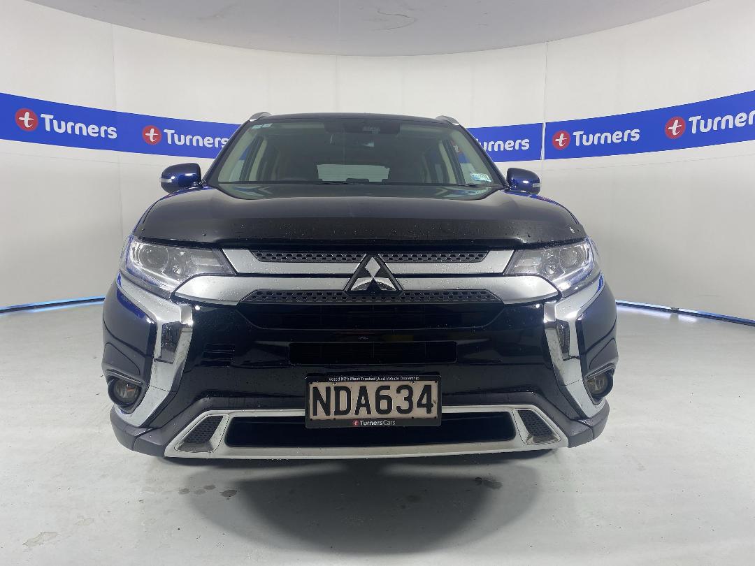 Photo '2' of Mitsubishi Outlander Photo '2' of Mitsubishi Outlander