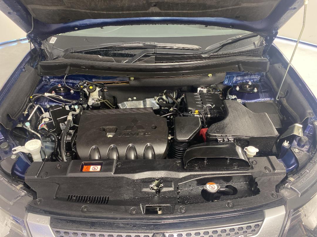 Photo '13' of Mitsubishi Outlander Photo '13' of Mitsubishi Outlander