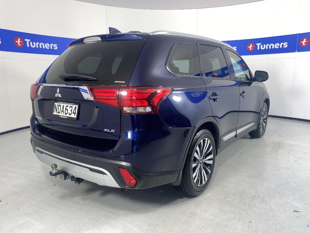 Photo '7' of Mitsubishi Outlander Photo '7' of Mitsubishi Outlander