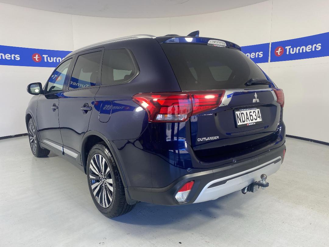 Photo '5' of Mitsubishi Outlander Photo '5' of Mitsubishi Outlander