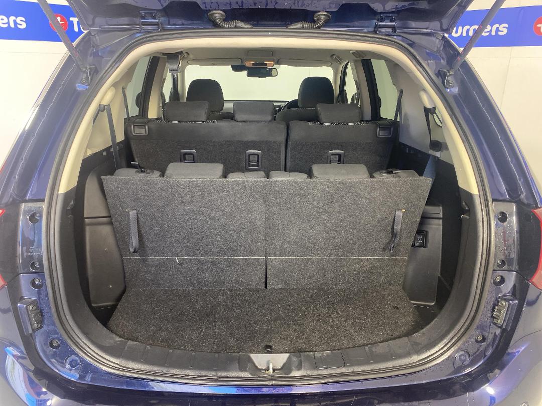 Photo '14' of Mitsubishi Outlander Photo '14' of Mitsubishi Outlander