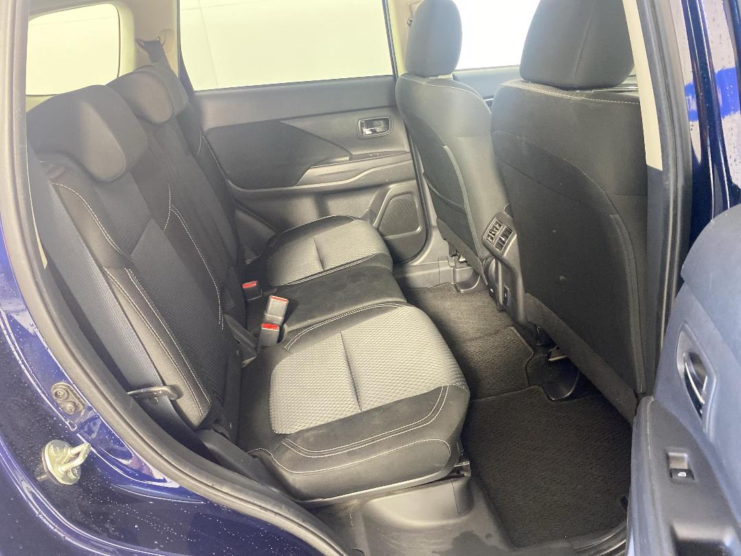 Photo '20' of Mitsubishi Outlander Photo '20' of Mitsubishi Outlander