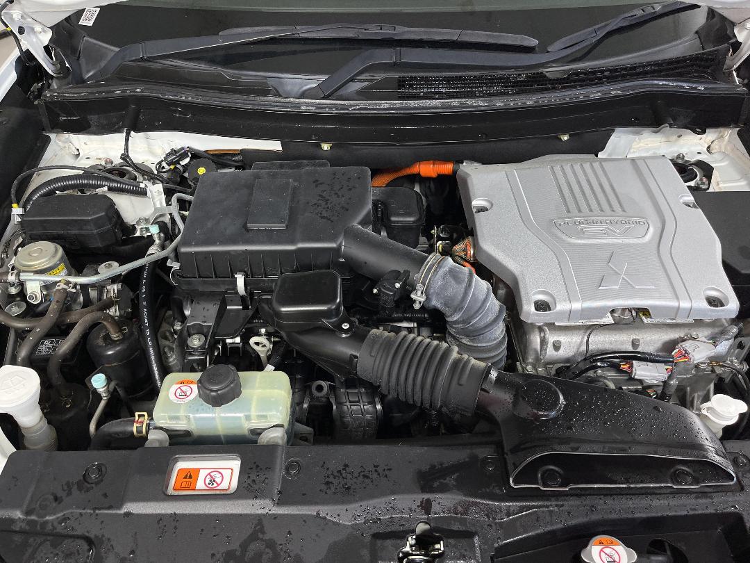 Photo '13' of Mitsubishi Outlander