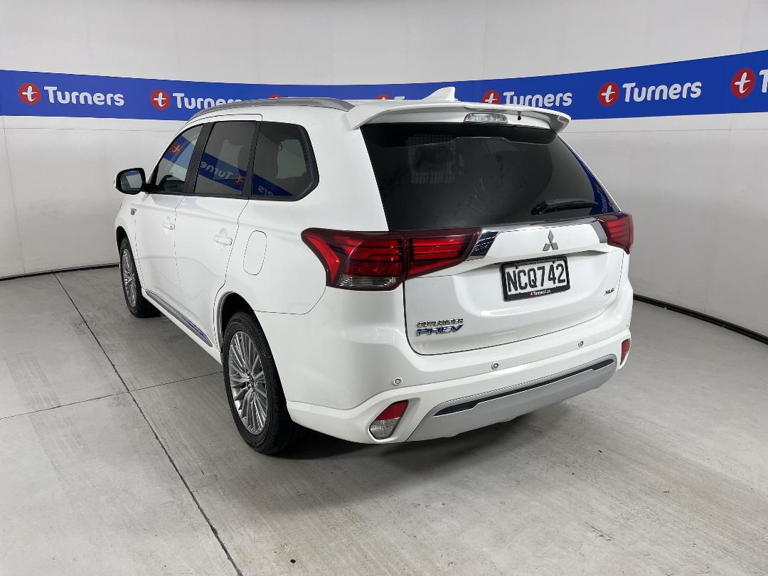 Photo '5' of Mitsubishi Outlander