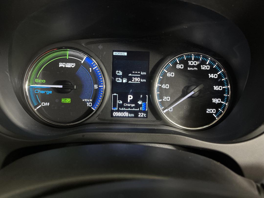 Photo '21' of Mitsubishi Outlander