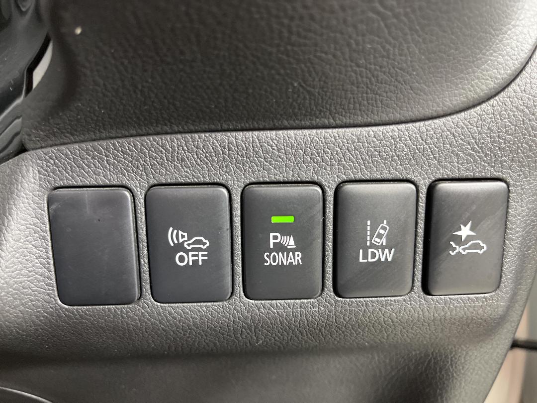 Photo '23' of Mitsubishi Outlander