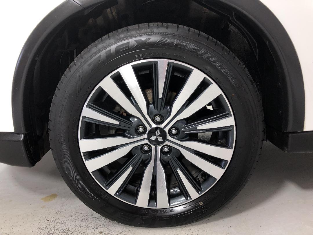 Photo '10' of Mitsubishi Outlander Photo '10' of Mitsubishi Outlander