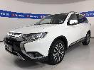 Thumbnail '4' of Mitsubishi Outlander