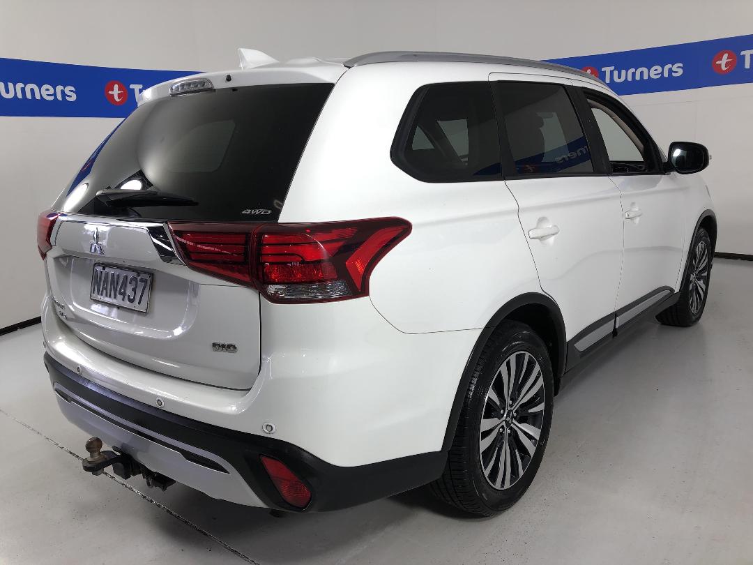 Photo '7' of Mitsubishi Outlander Photo '7' of Mitsubishi Outlander