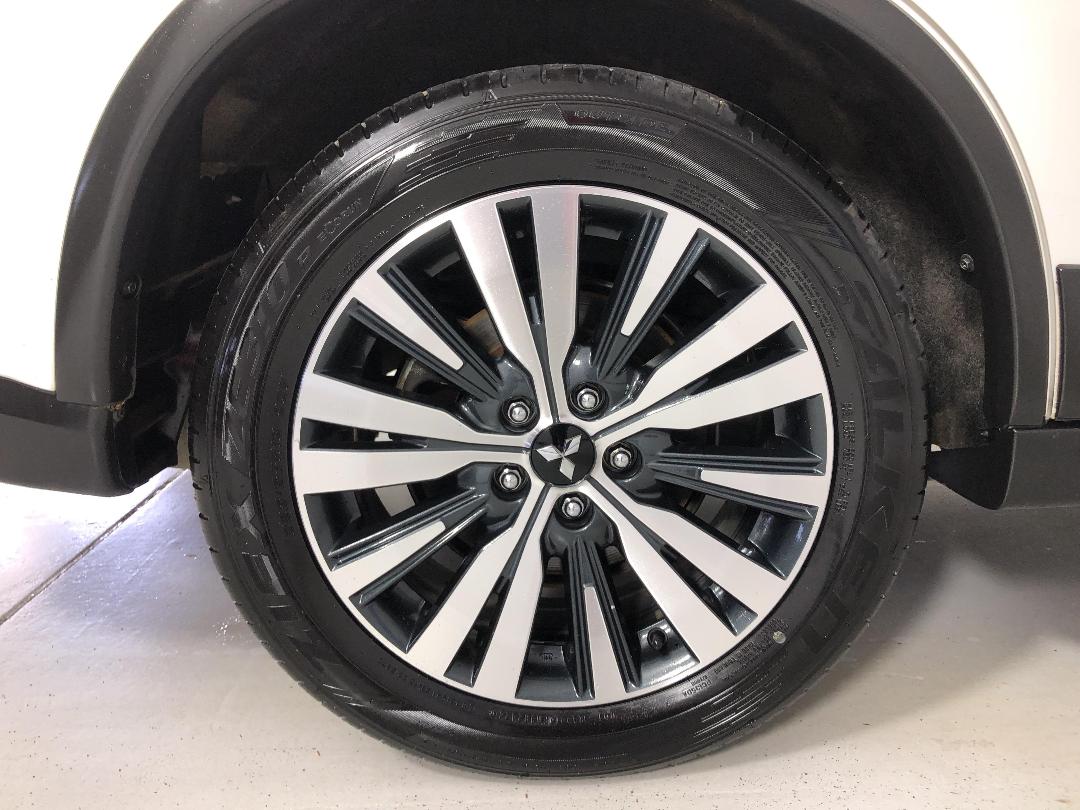 Photo '12' of Mitsubishi Outlander Photo '12' of Mitsubishi Outlander