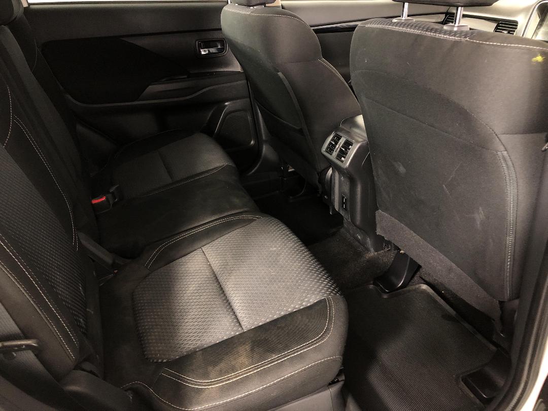 Photo '20' of Mitsubishi Outlander Photo '20' of Mitsubishi Outlander