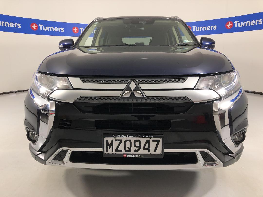 Photo '2' of Mitsubishi Outlander