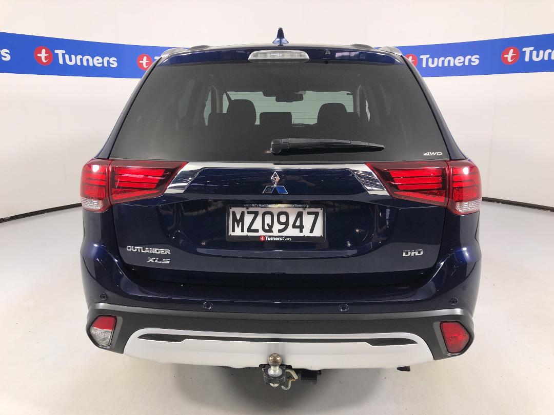 Photo '6' of Mitsubishi Outlander