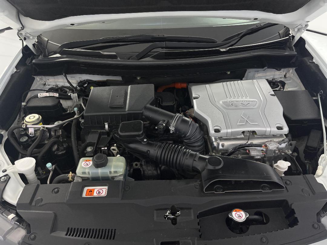 Photo '13' of Mitsubishi Outlander