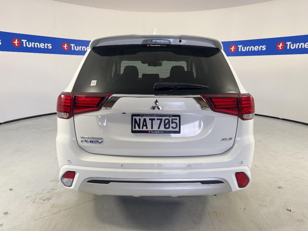 Photo '6' of Mitsubishi Outlander