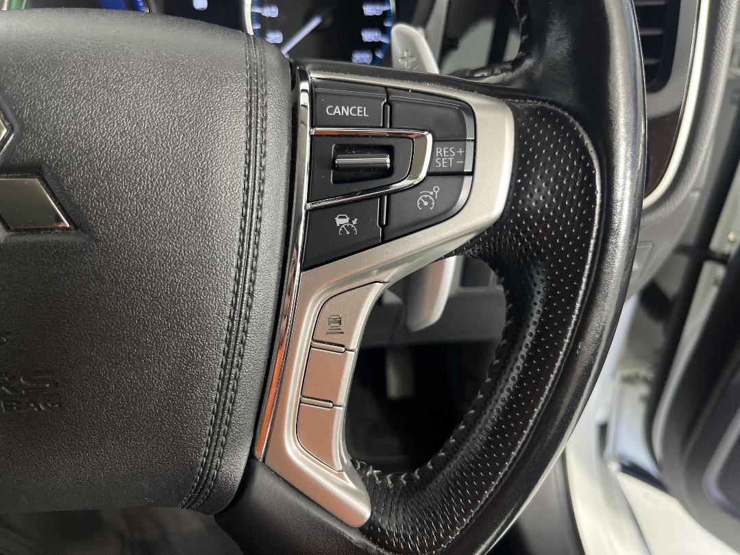 Photo '28' of Mitsubishi Outlander