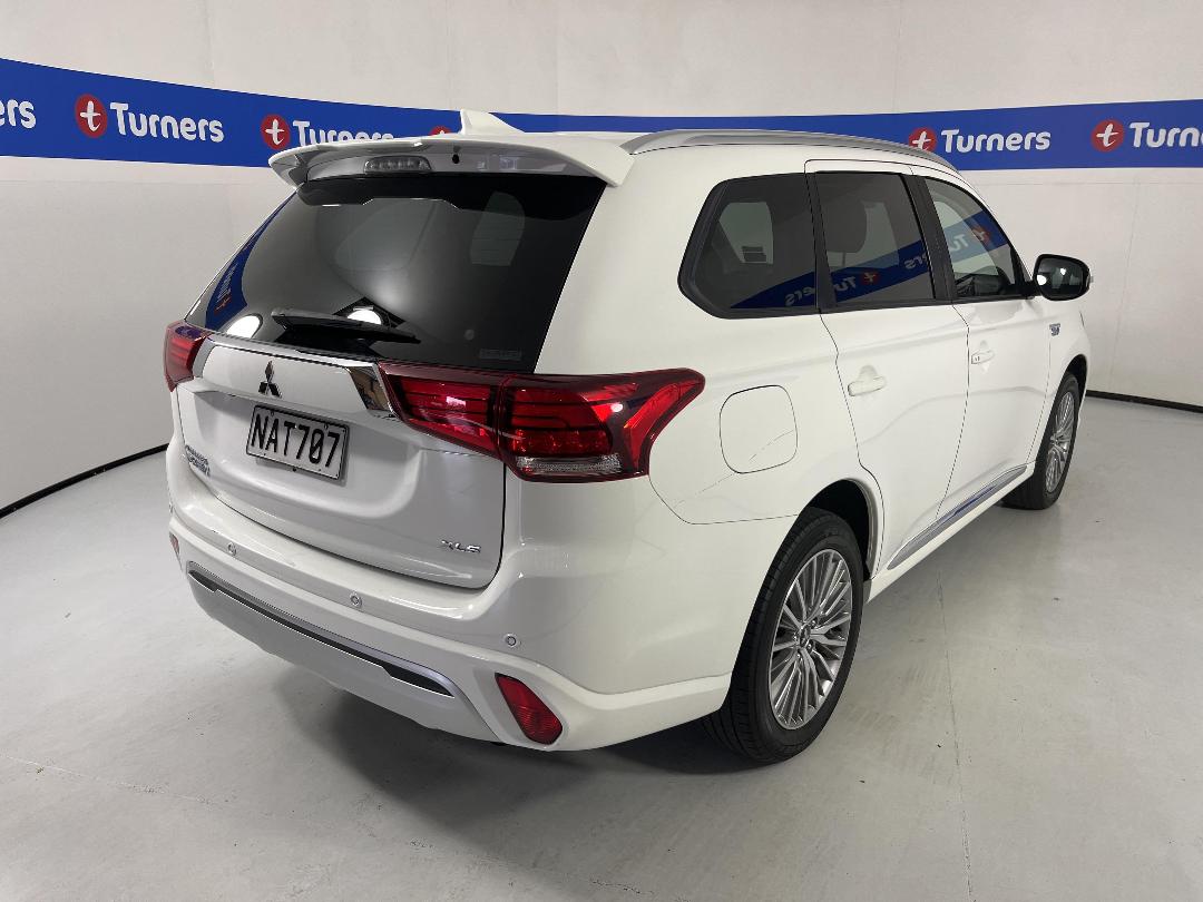 Photo '7' of Mitsubishi Outlander