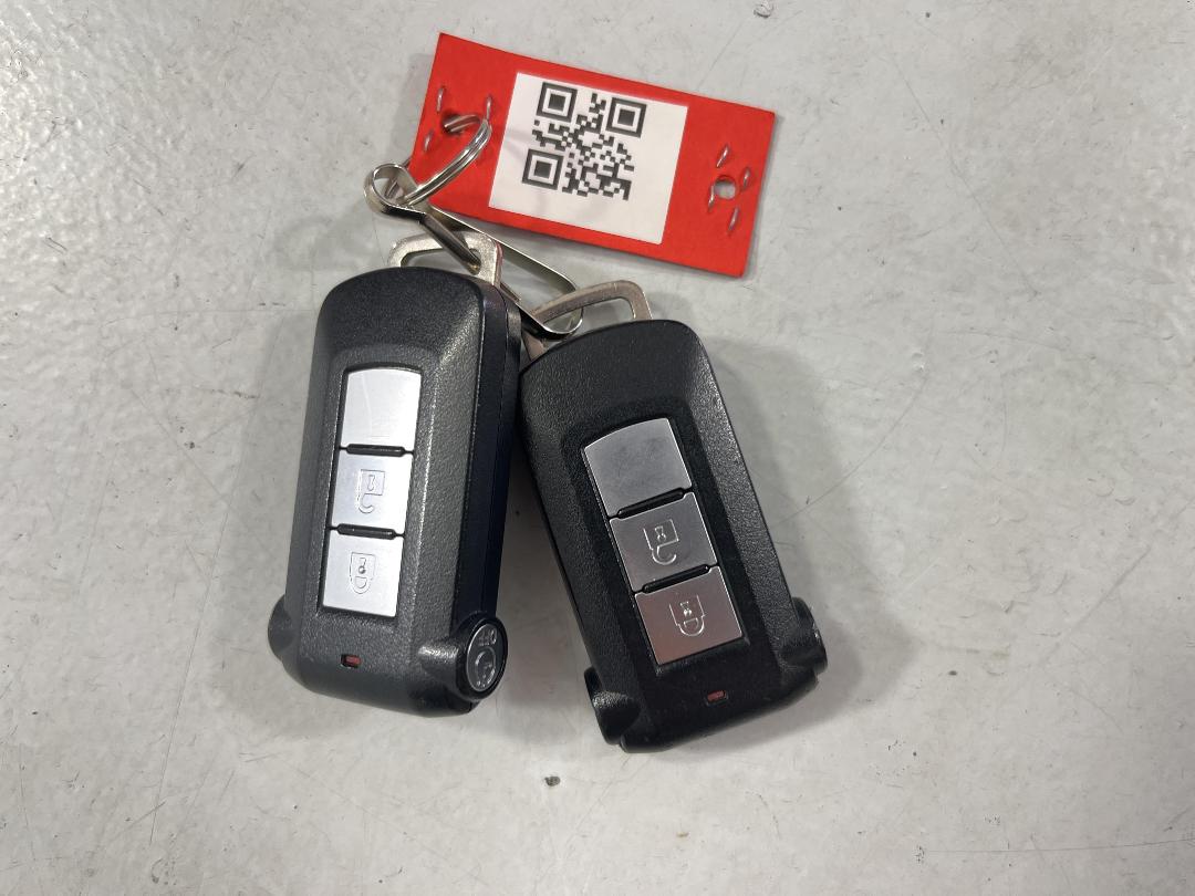 Photo '22' of Mitsubishi Outlander