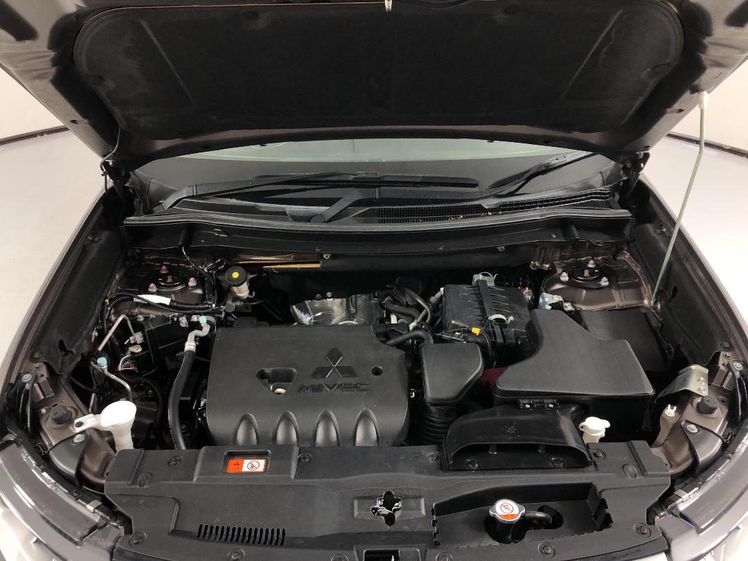 Photo '13' of Mitsubishi Outlander Photo '13' of Mitsubishi Outlander