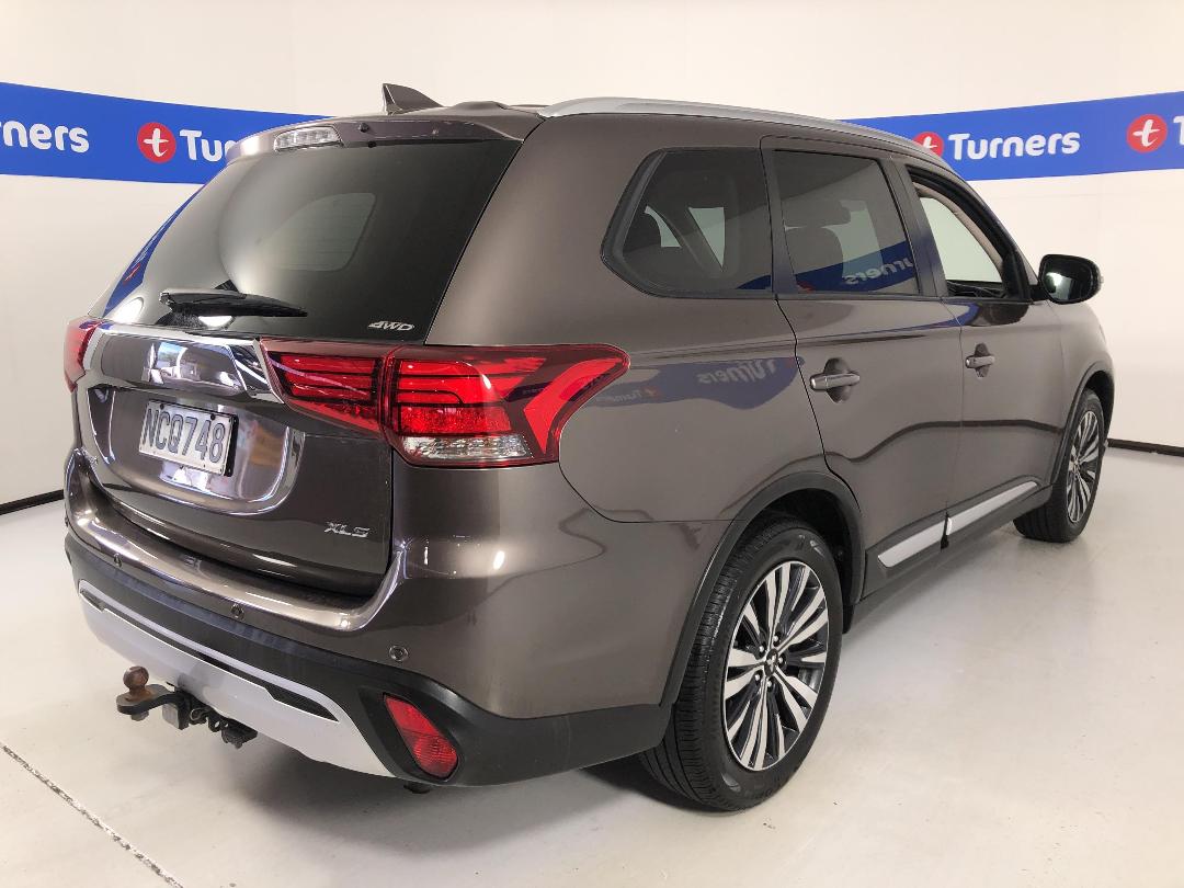 Photo '7' of Mitsubishi Outlander Photo '7' of Mitsubishi Outlander