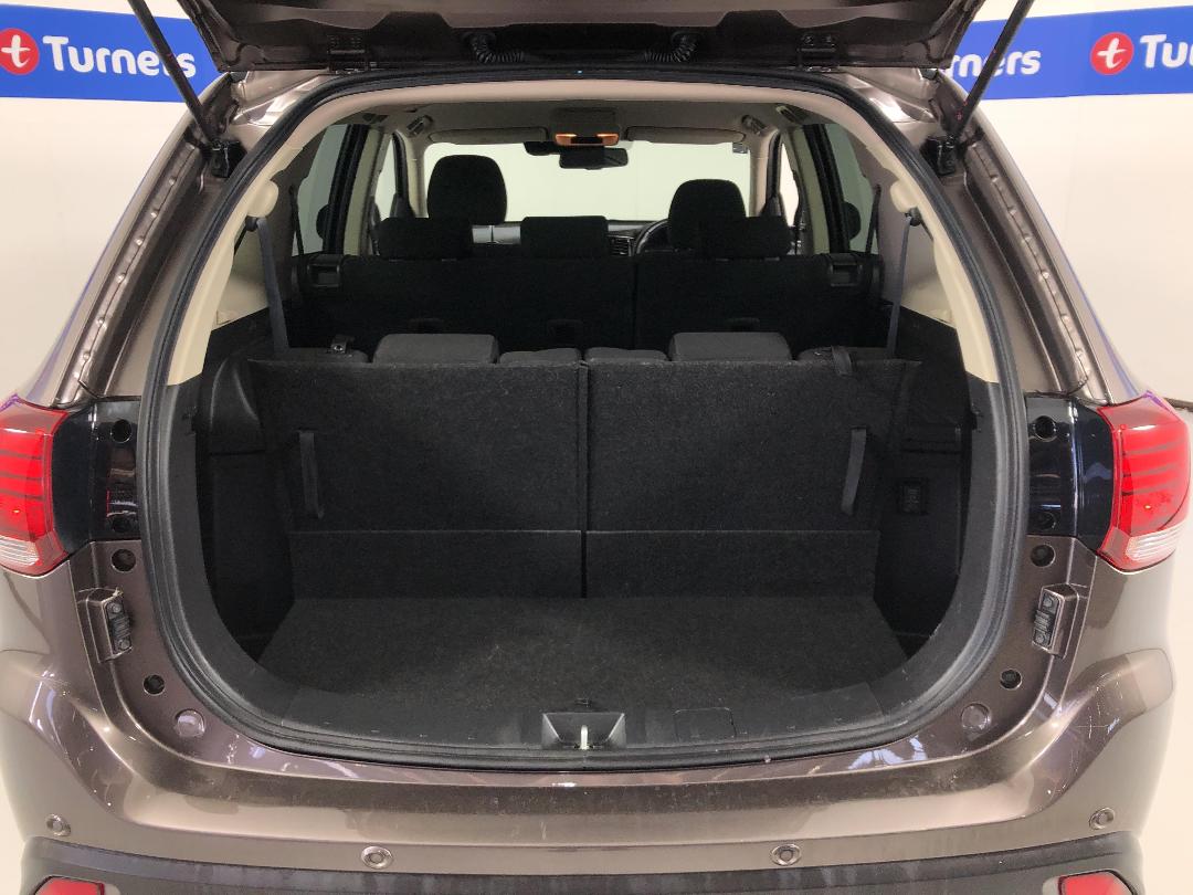 Photo '14' of Mitsubishi Outlander Photo '14' of Mitsubishi Outlander