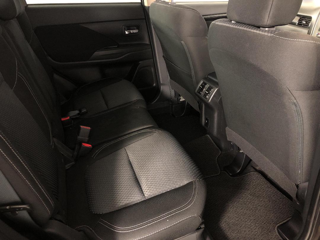 Photo '20' of Mitsubishi Outlander Photo '20' of Mitsubishi Outlander