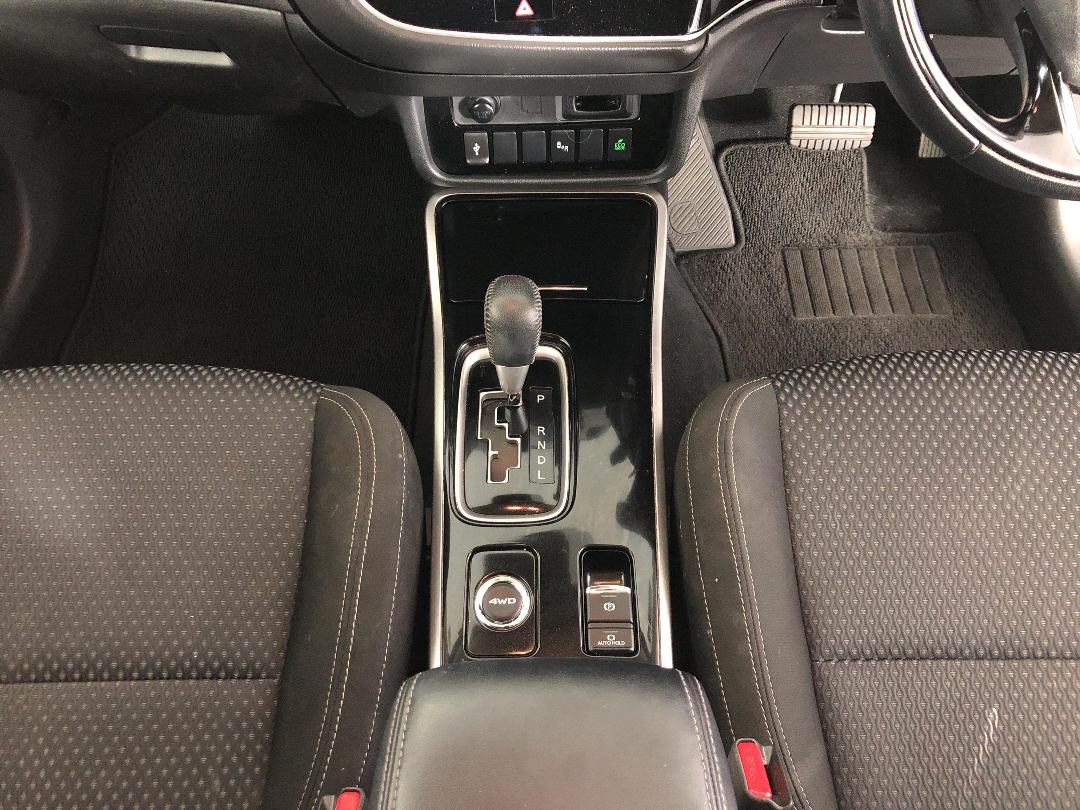 Photo '18' of Mitsubishi Outlander Photo '18' of Mitsubishi Outlander