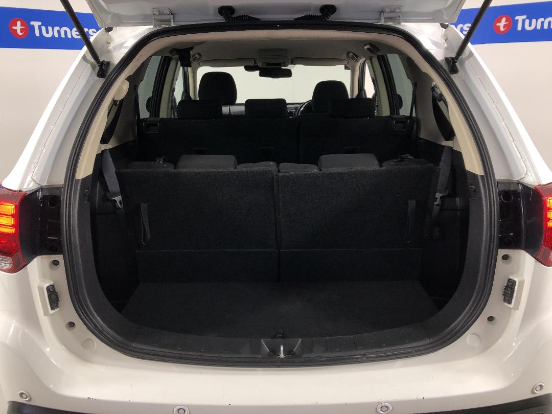 Photo '14' of Mitsubishi Outlander Photo '14' of Mitsubishi Outlander