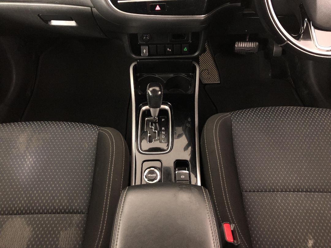 Photo '18' of Mitsubishi Outlander Photo '18' of Mitsubishi Outlander