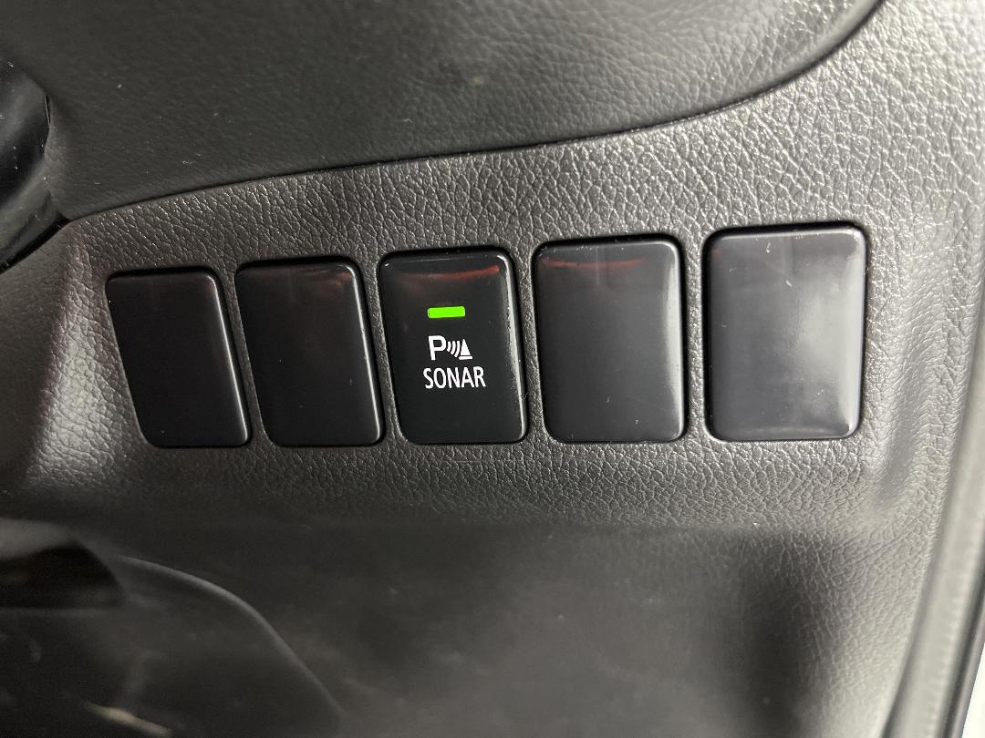 Photo '28' of Mitsubishi Outlander