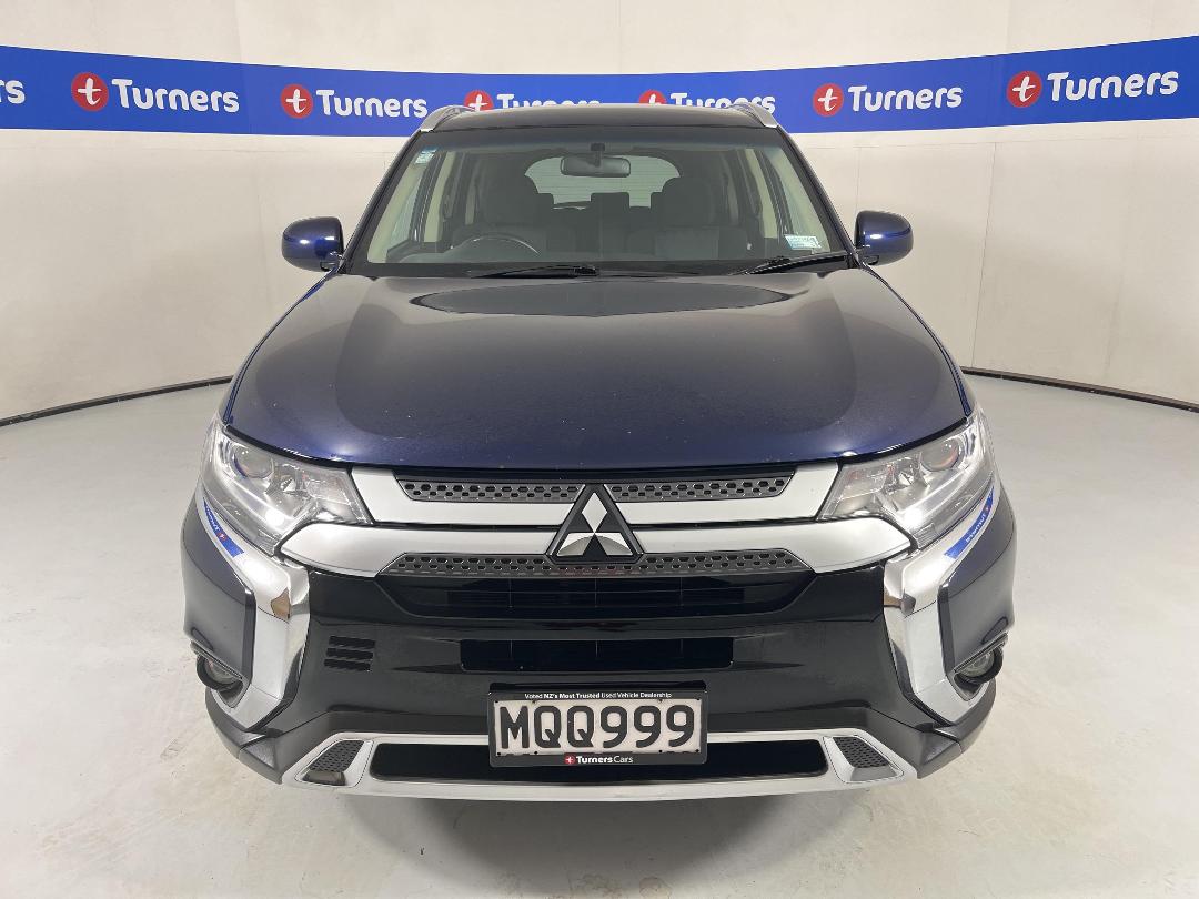 Photo '2' of Mitsubishi Outlander