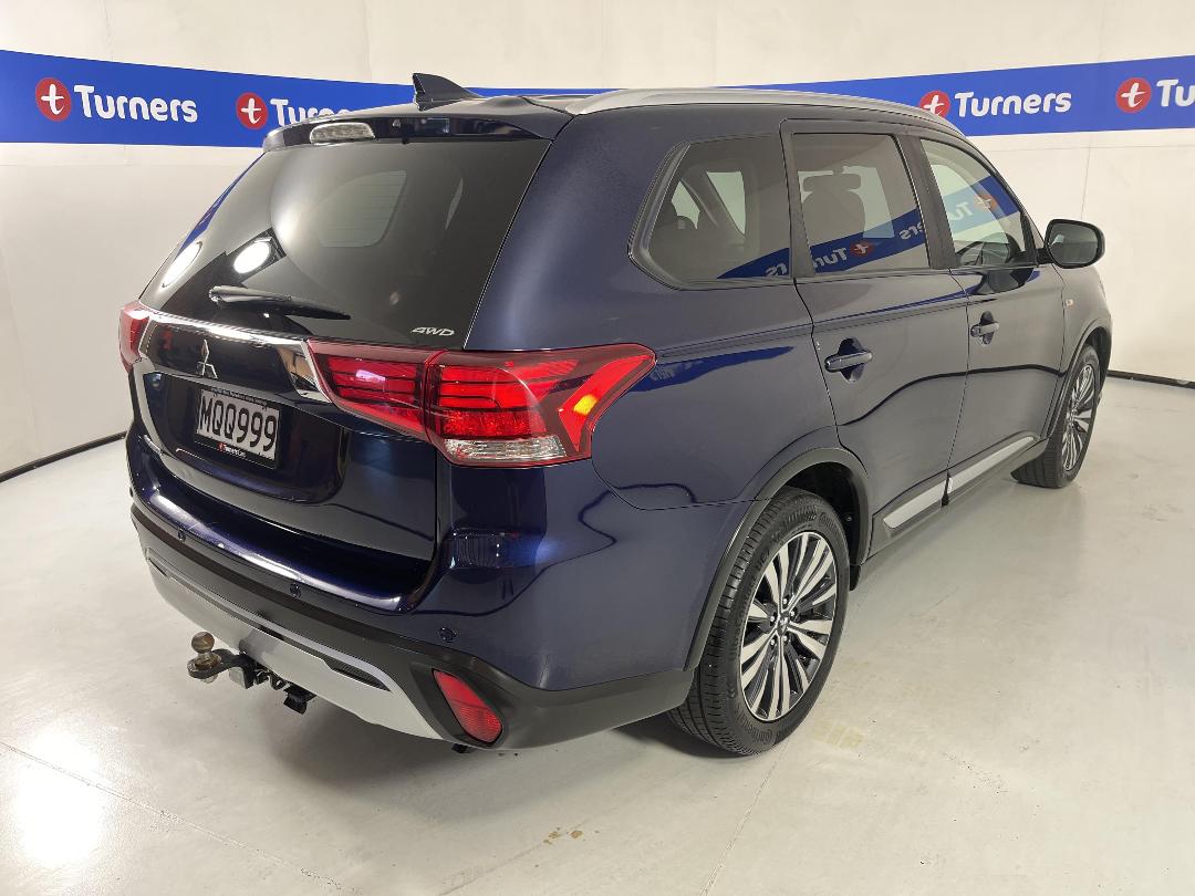 Photo '7' of Mitsubishi Outlander