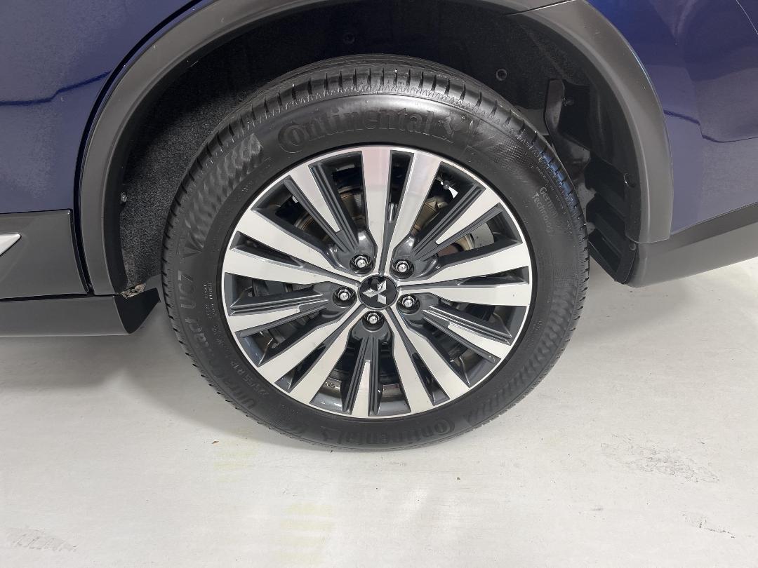 Photo '11' of Mitsubishi Outlander