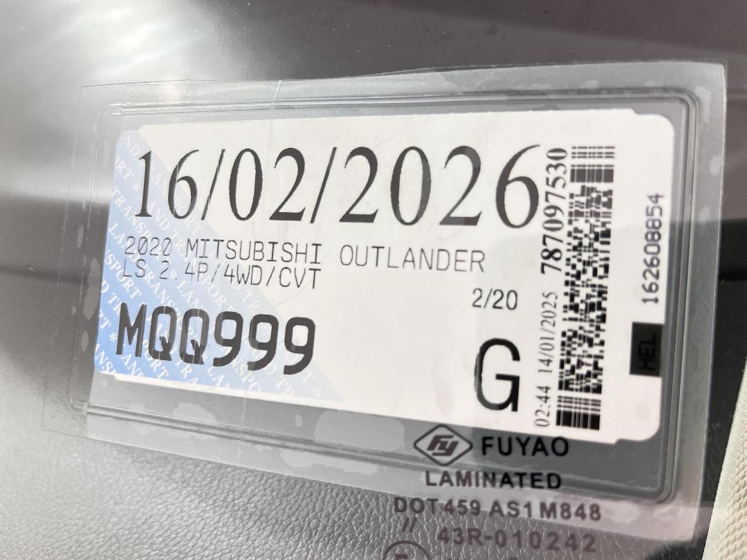 Photo '24' of Mitsubishi Outlander