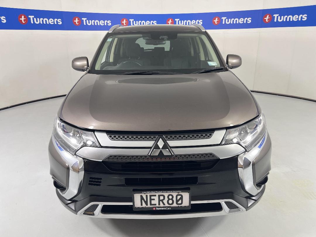 Photo '2' of Mitsubishi Outlander Photo '2' of Mitsubishi Outlander