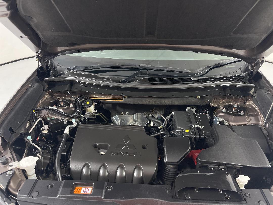 Photo '13' of Mitsubishi Outlander Photo '13' of Mitsubishi Outlander