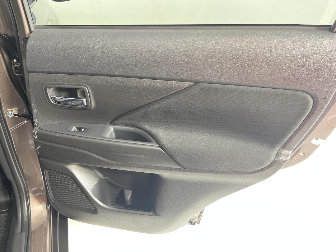 Photo '19' of Mitsubishi Outlander Photo '19' of Mitsubishi Outlander