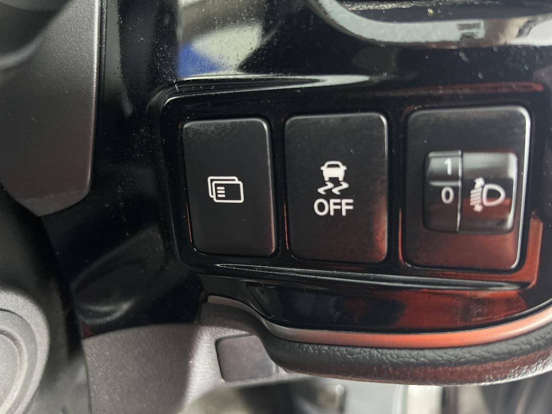 Photo '27' of Mitsubishi Outlander Photo '27' of Mitsubishi Outlander